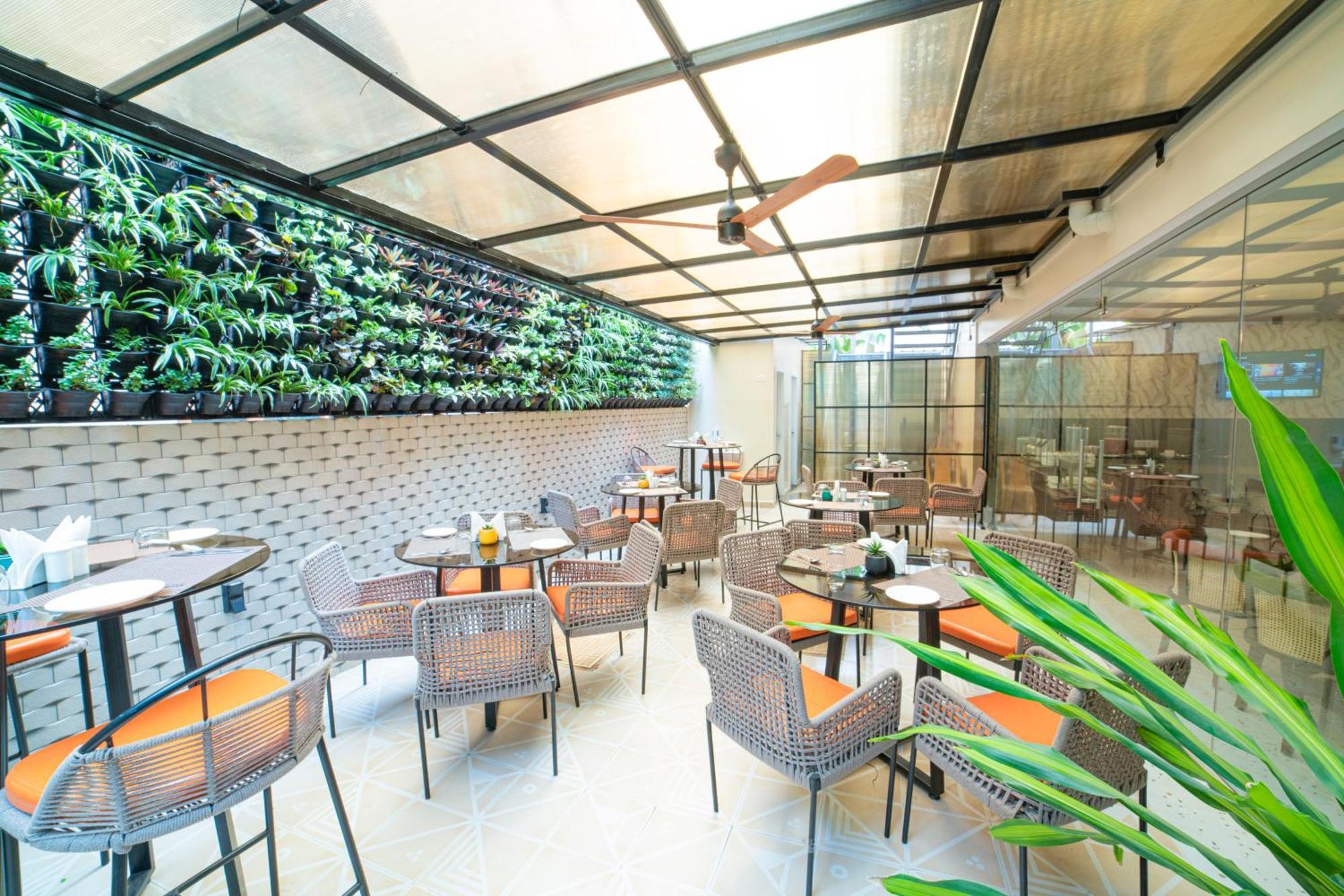 The Beacon Hotel Визакхапатнам Екстериор снимка